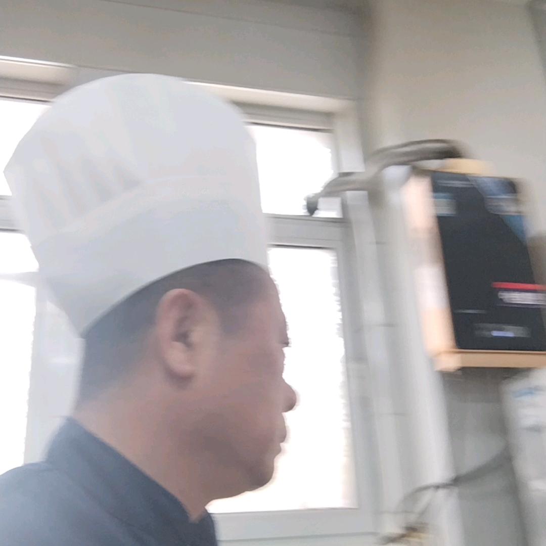 宏伟《厨哥》