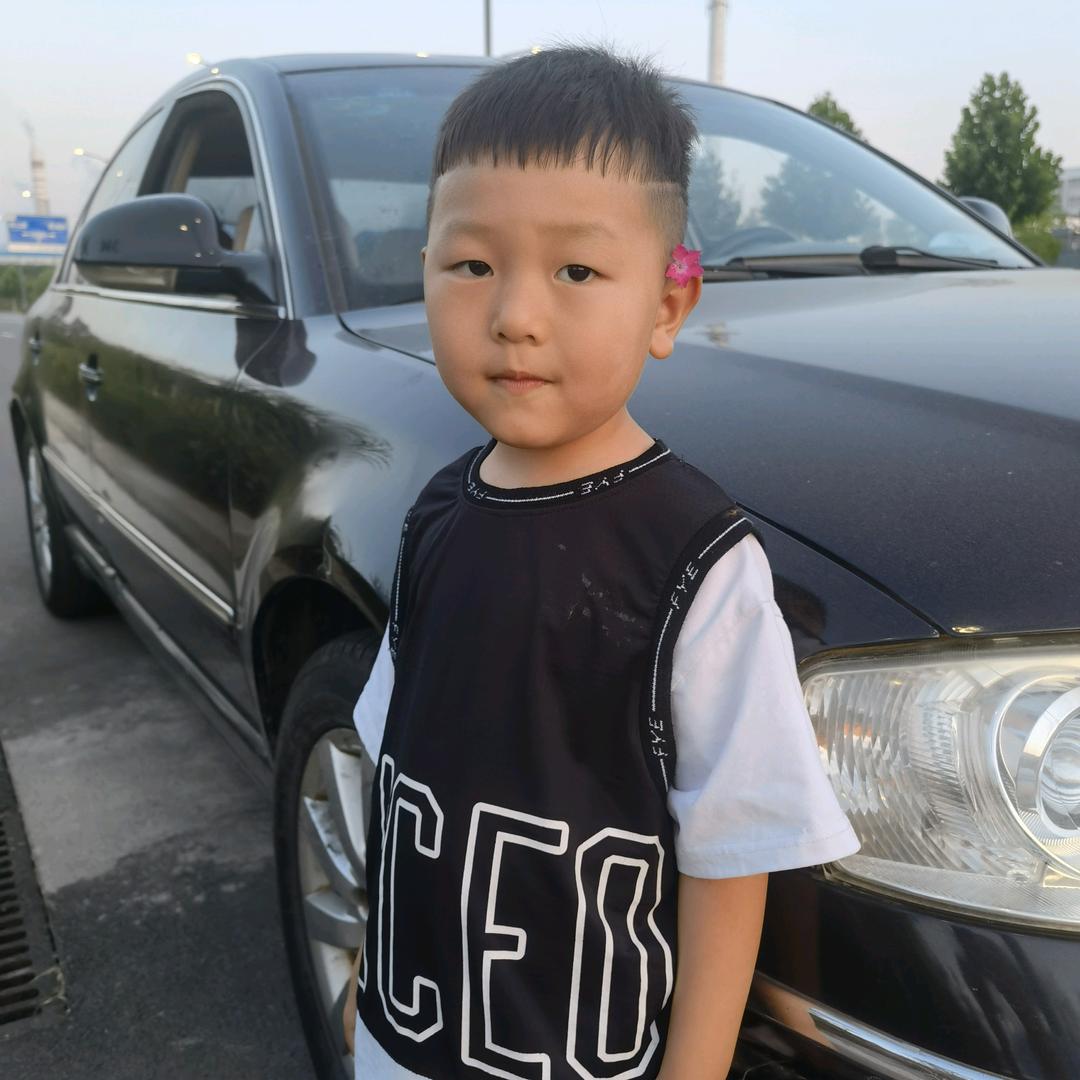 红色拳击手套