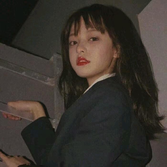 一只肥啾上青天