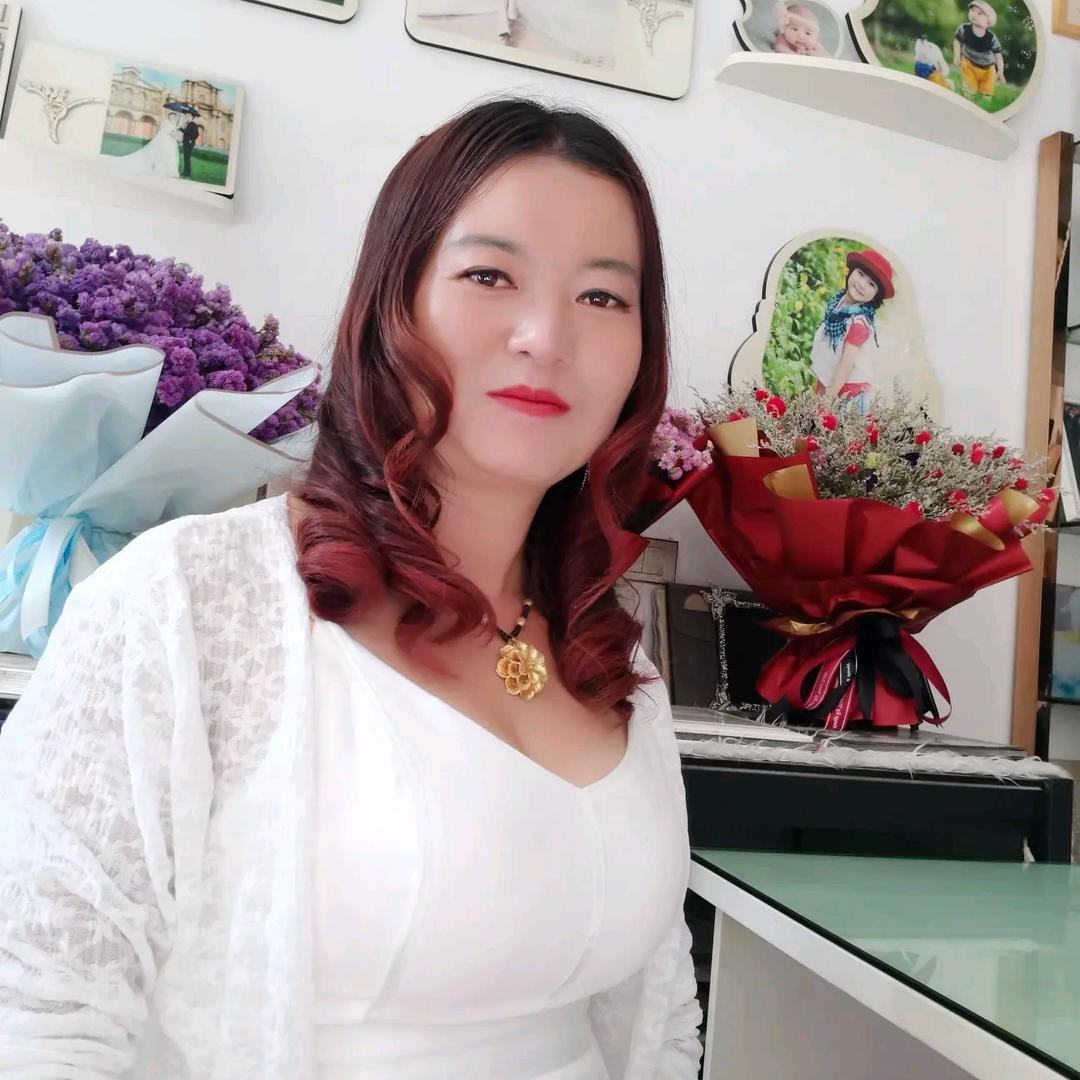 专做公墓碑烤瓷像赵159248184