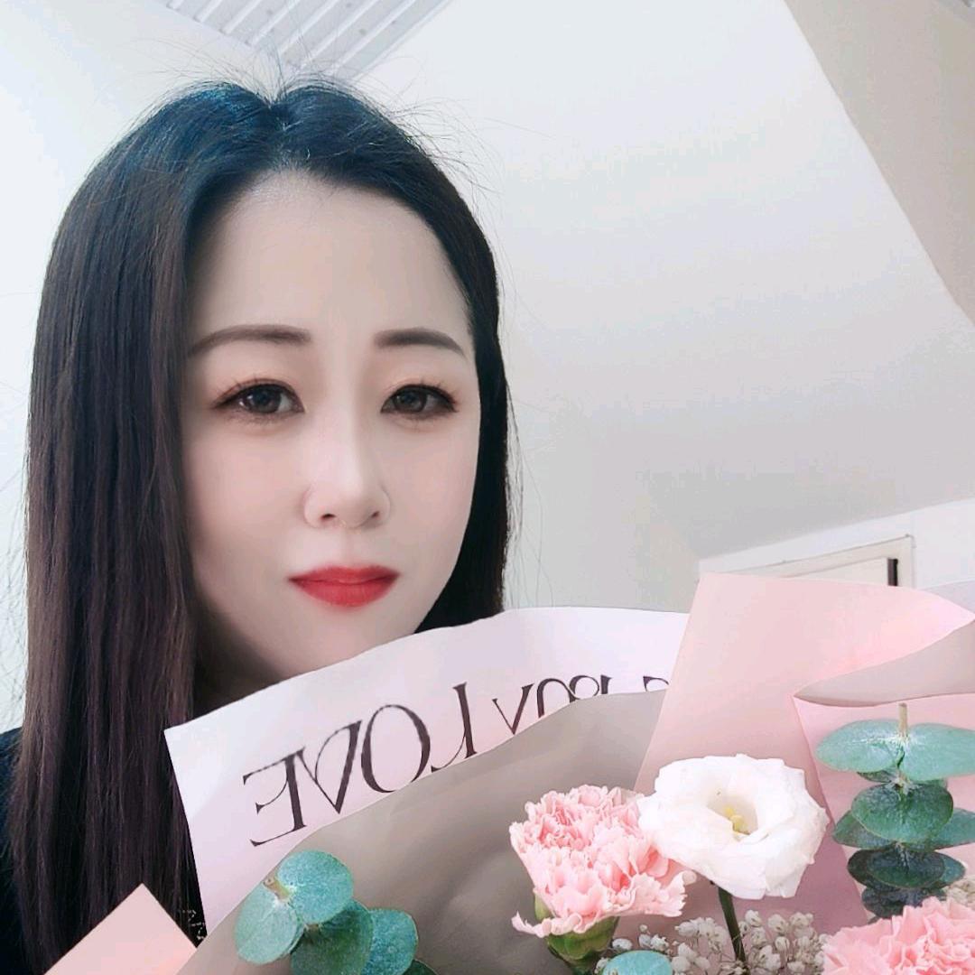 英子