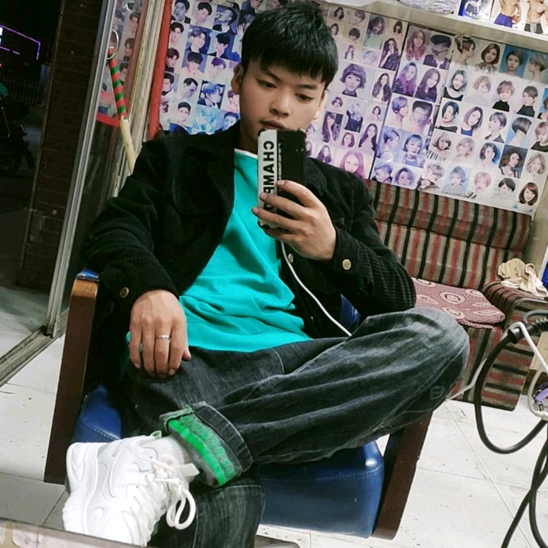 ༺༃ঌ𓆩藏族小孩𓆪໒༃༻