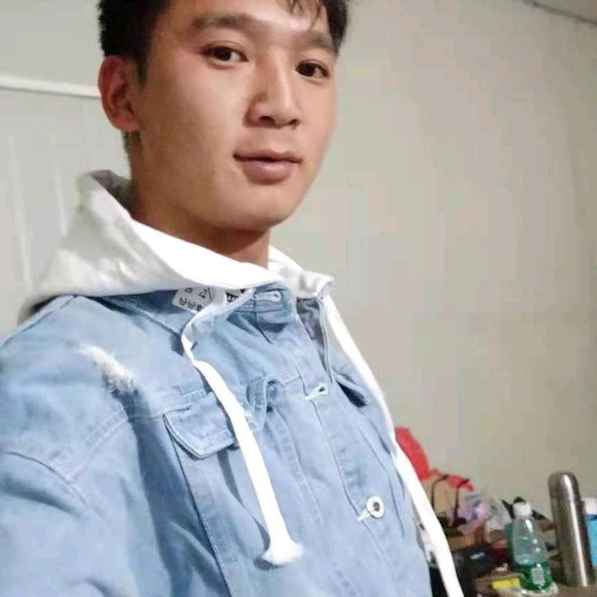 |｡･陈ヽ(*萌㉨･)っ李🌹爱🎈