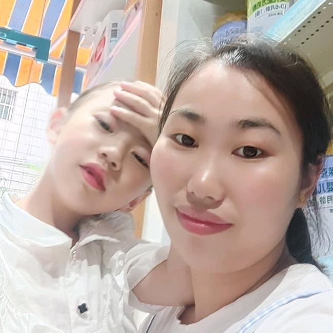 优康宝贝兴茂店小赵