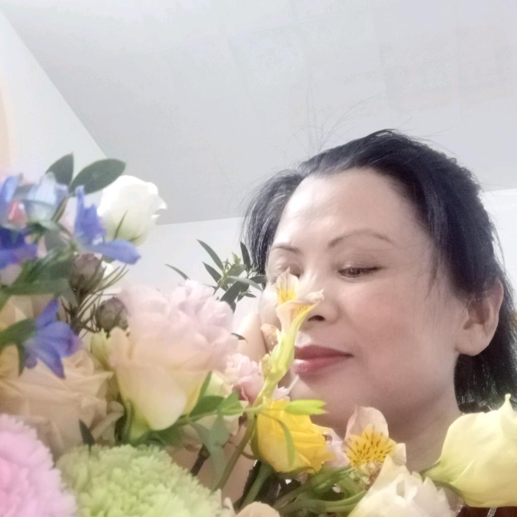 吴泽芝头像