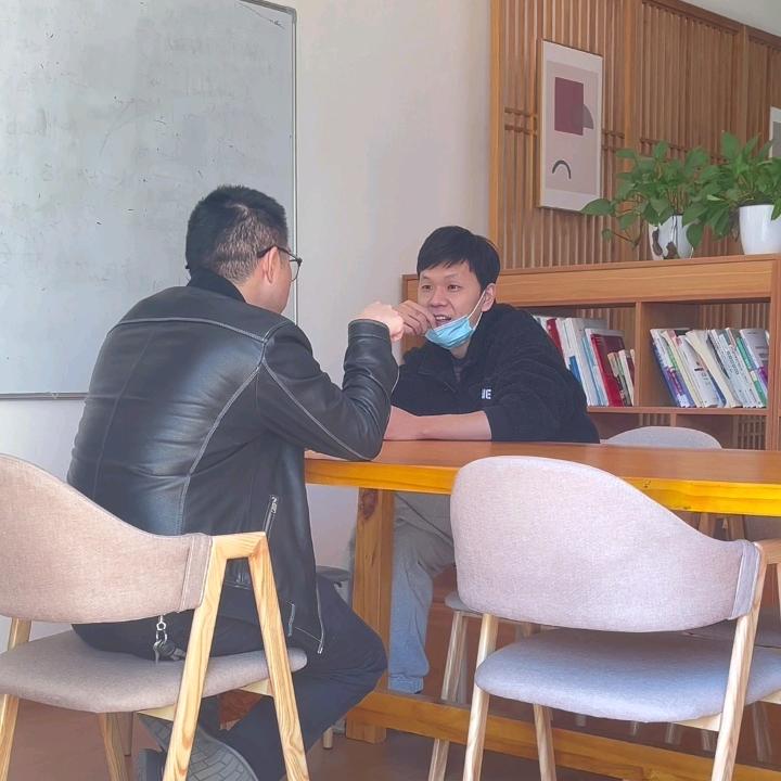 做批发的小伍哥（优不二）