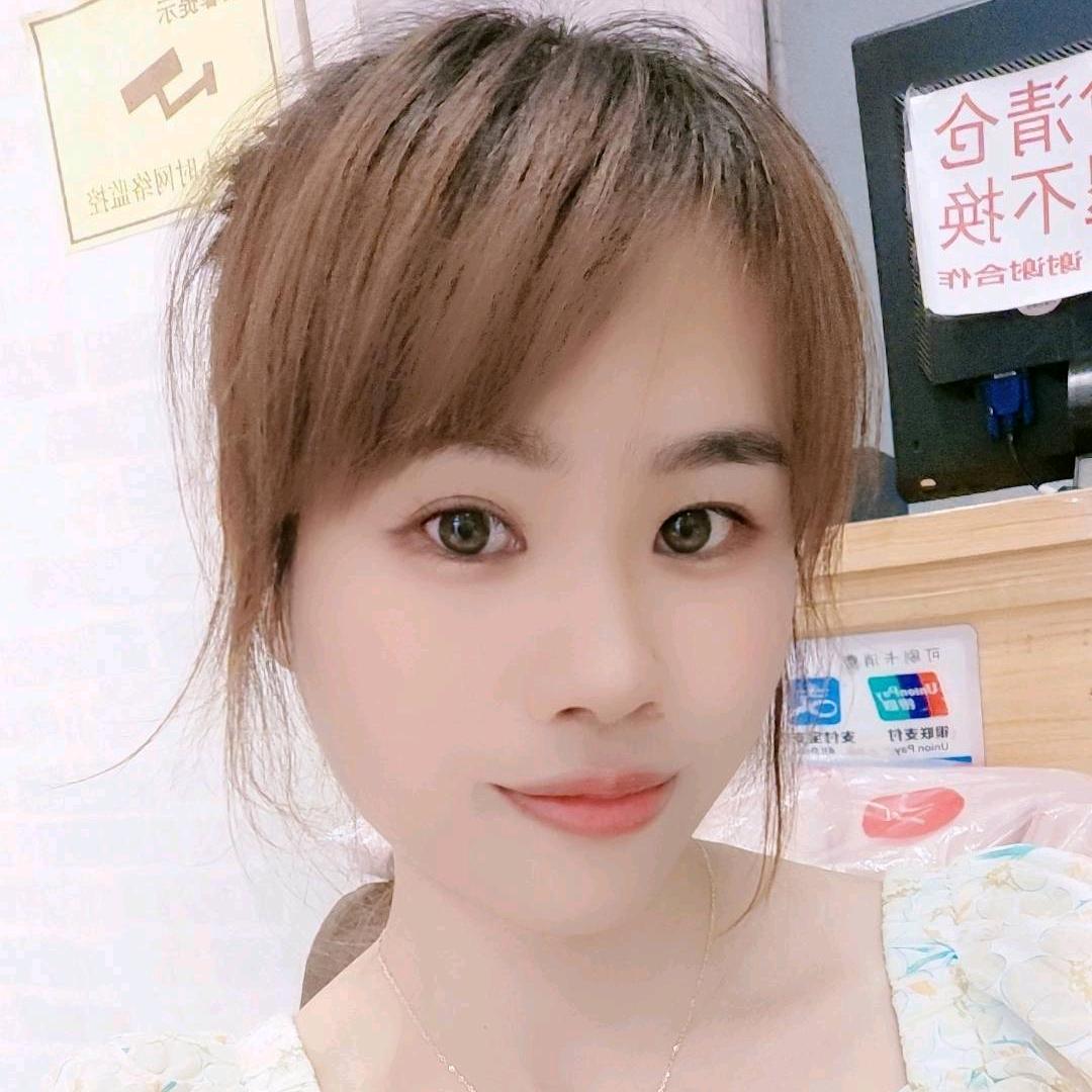 扶绥县东门镇咏仕女装专卖店