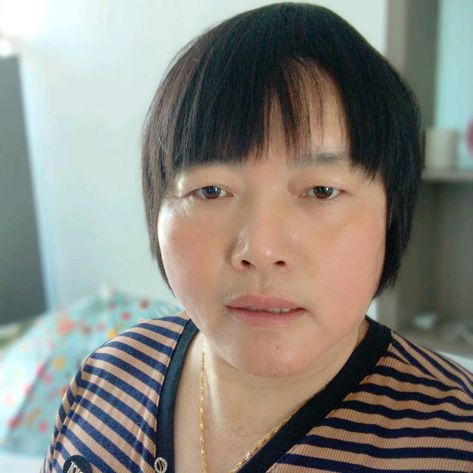 杨群英