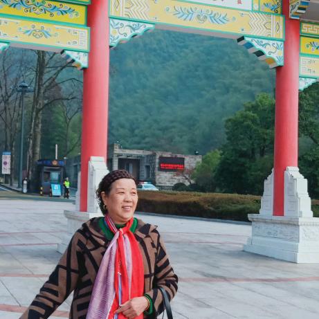 季秋团团，华士和平街47号后门