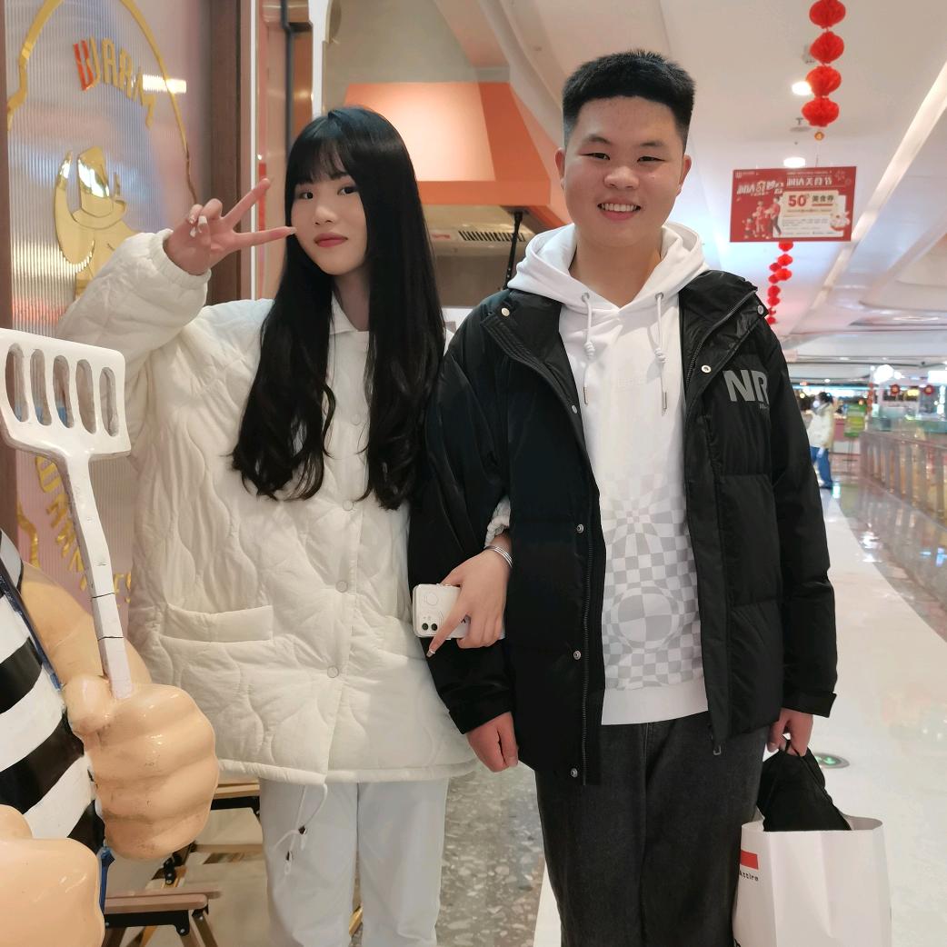 顾白衬衫