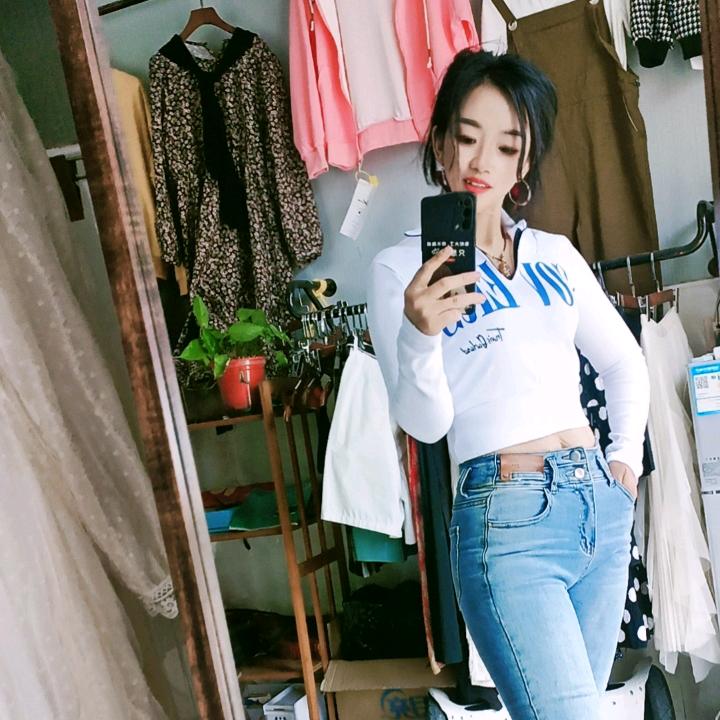 李三岁（依品汇潮流女装）