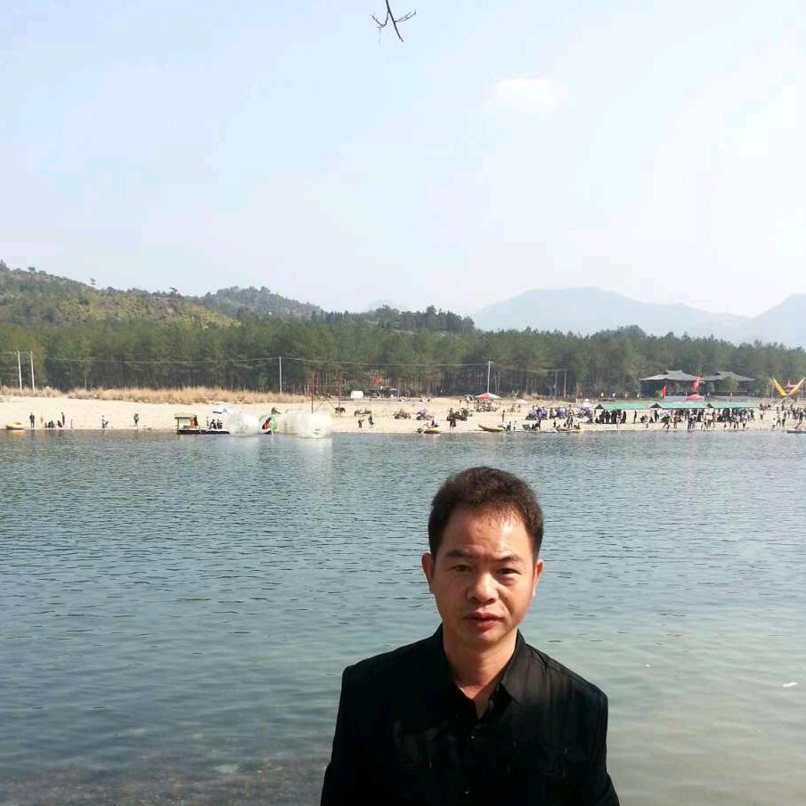 郑磊