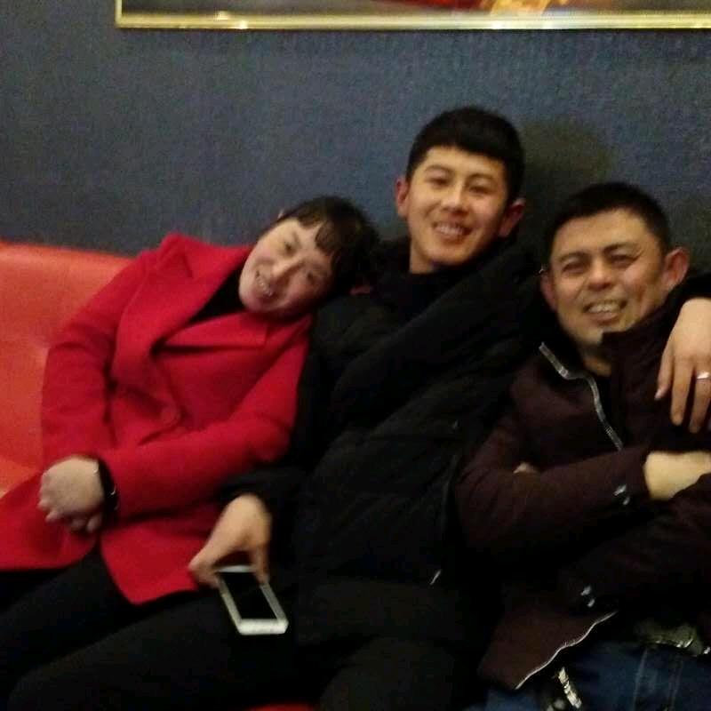 玉手抚琴