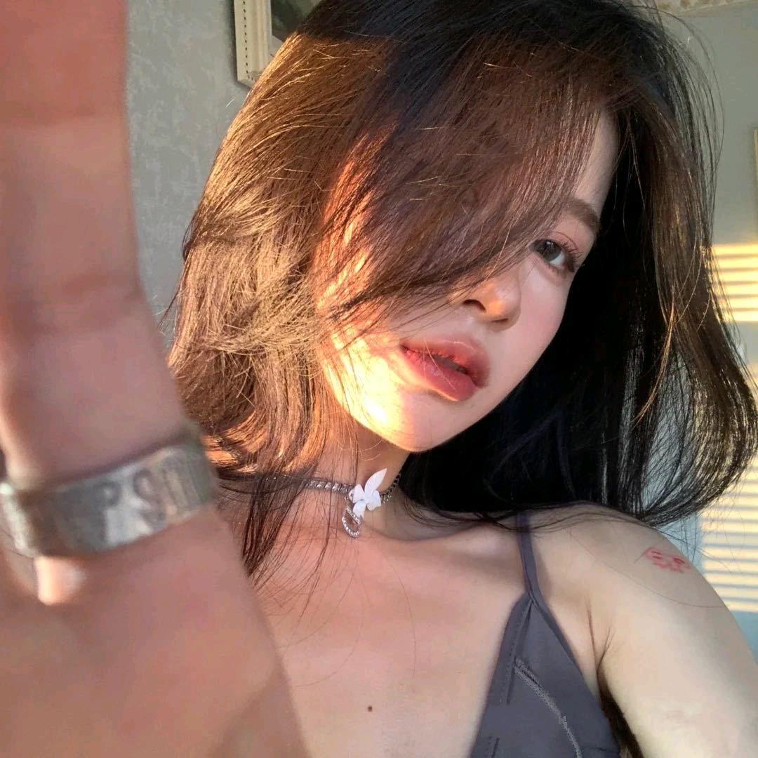 微微蔷