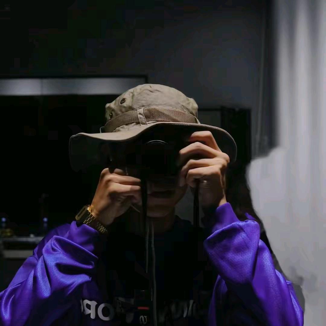 金梓多