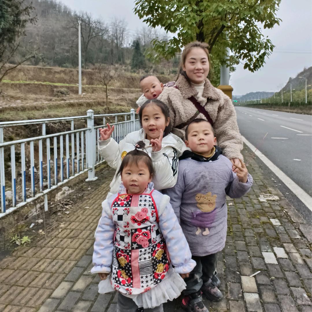 95年👉四个孩籽滴宝妈🍁