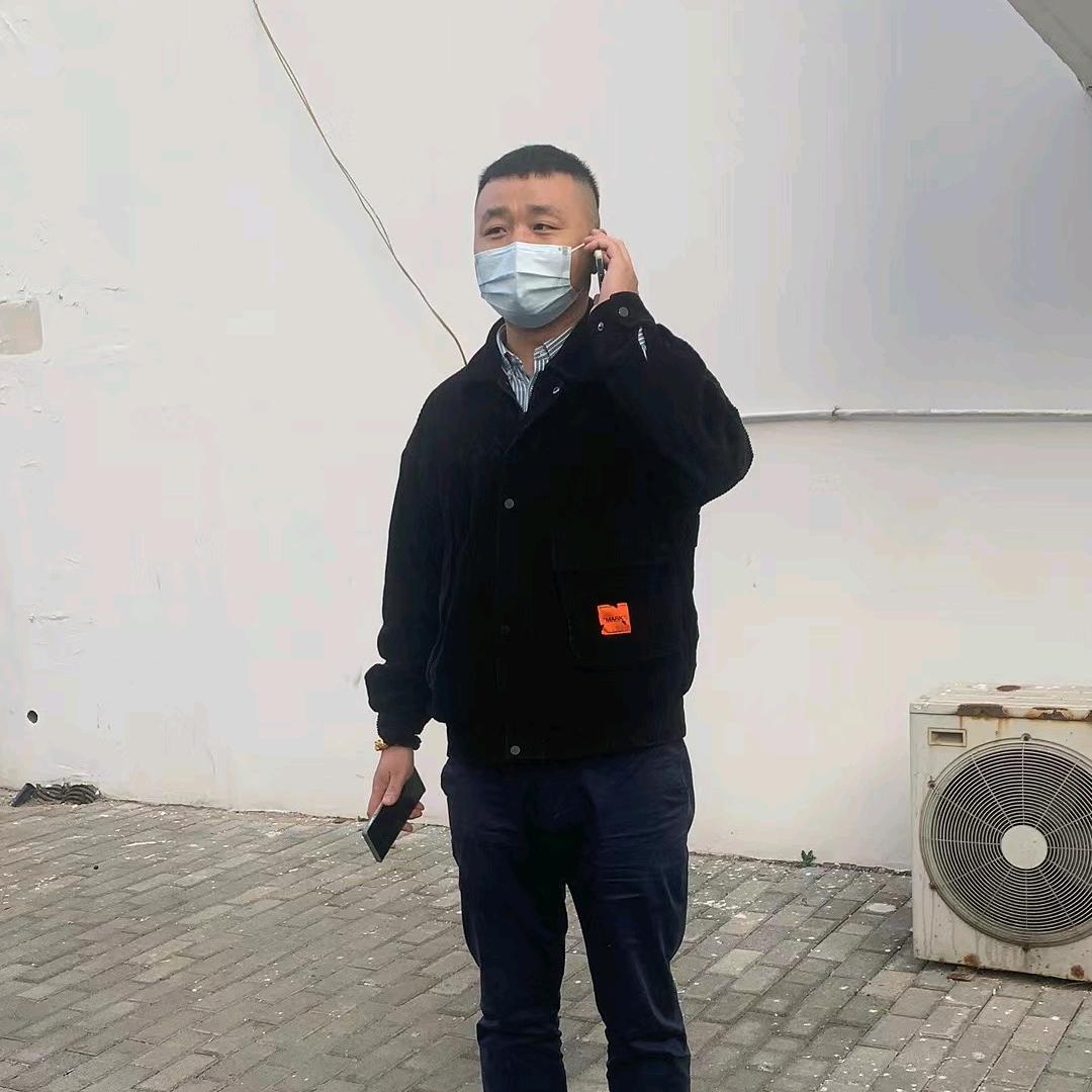 爱生活的大男孩