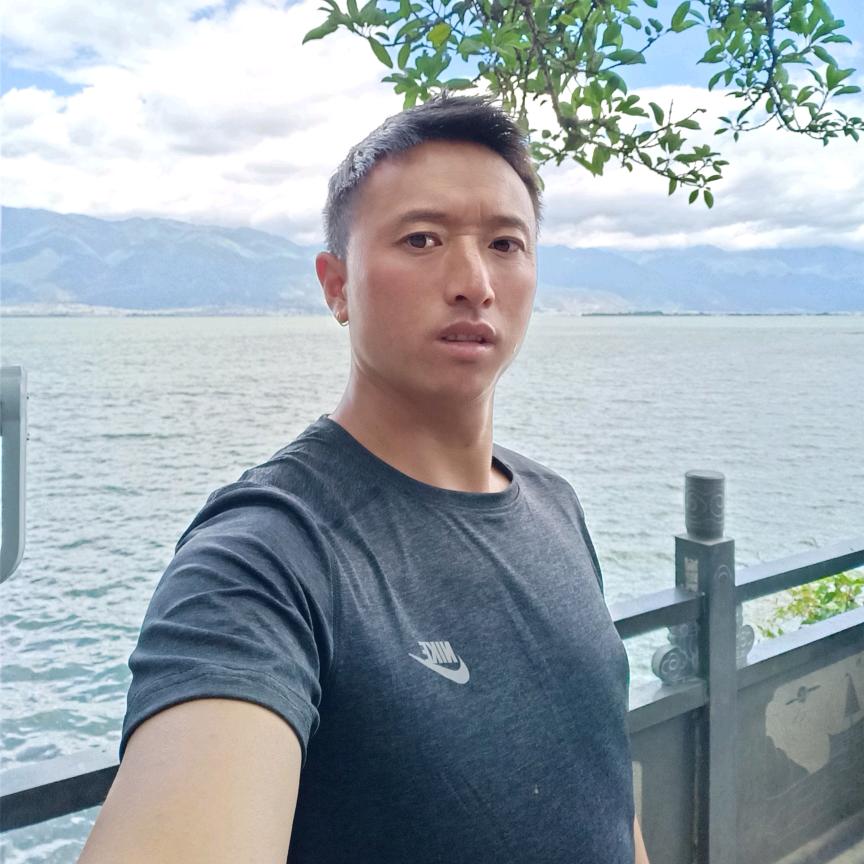 布拖阿宏