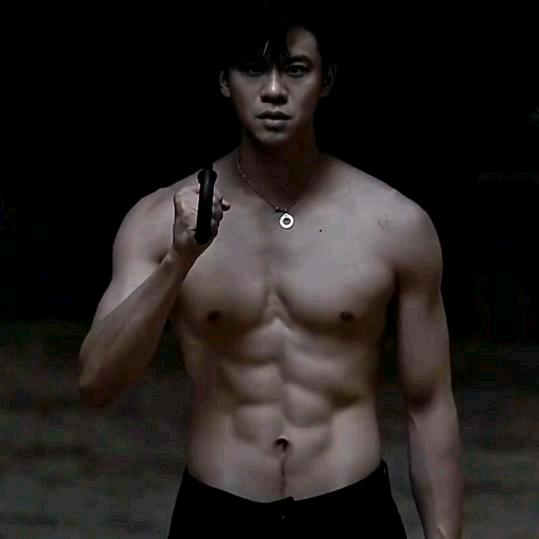 从此我只谈烟酒，不谈情。