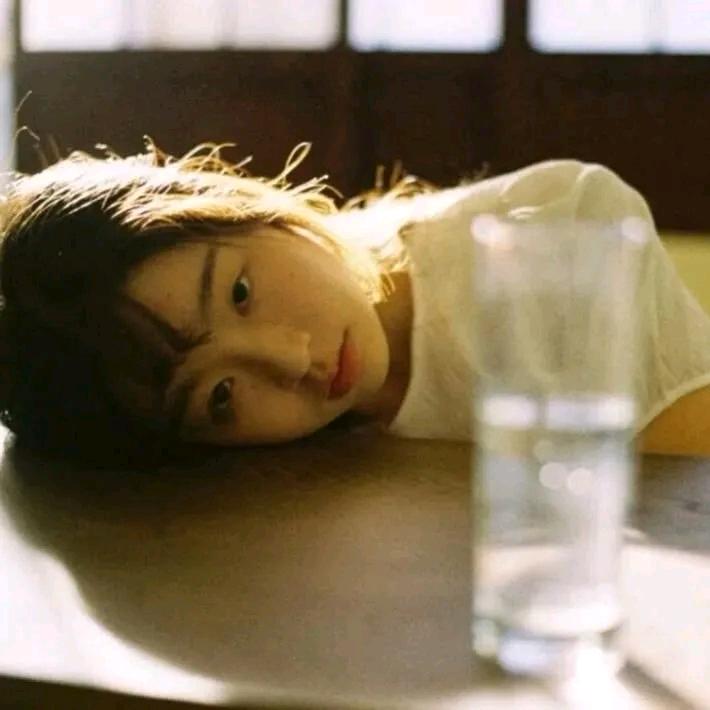 衰败城市水果店