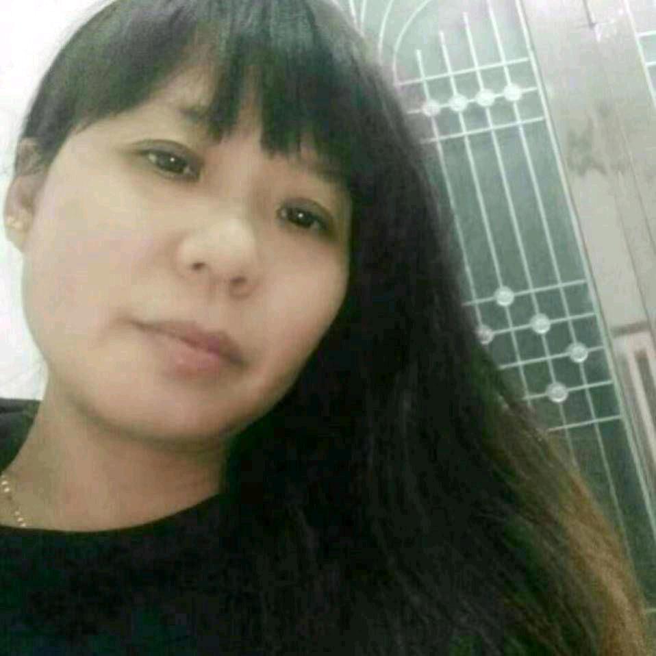 英子