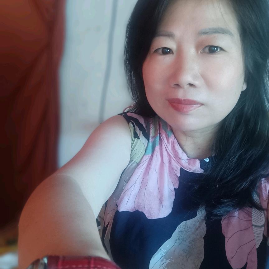 英子