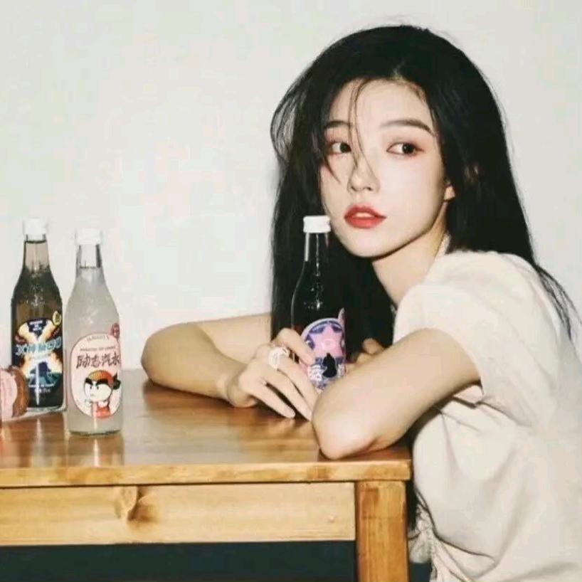 阳光的开心嘻嘻