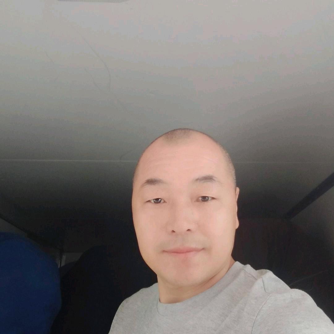 顺利哥喜欢唱歌