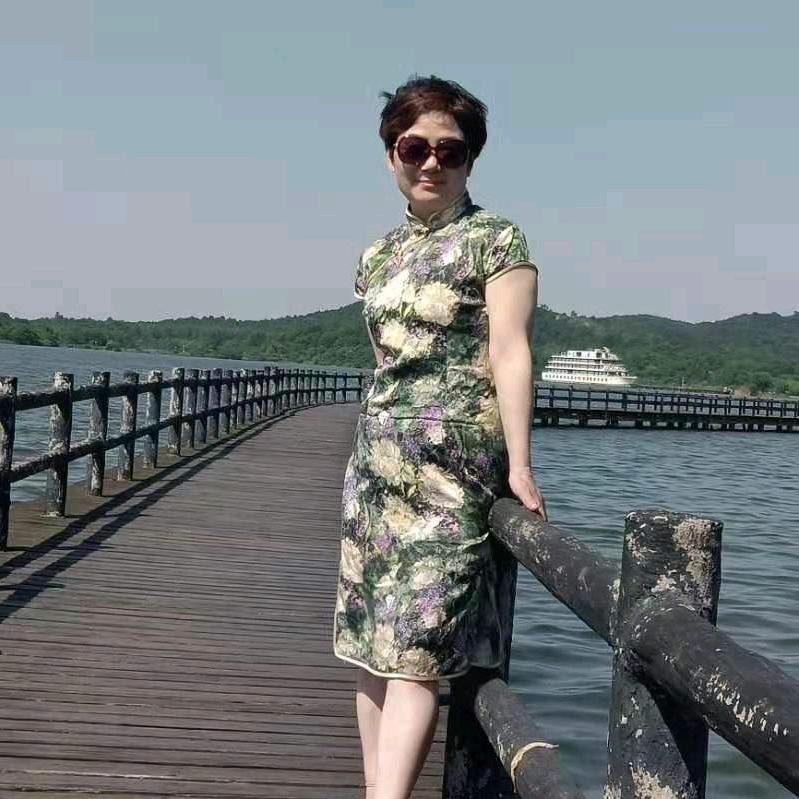 万家兴超市一章爱芳