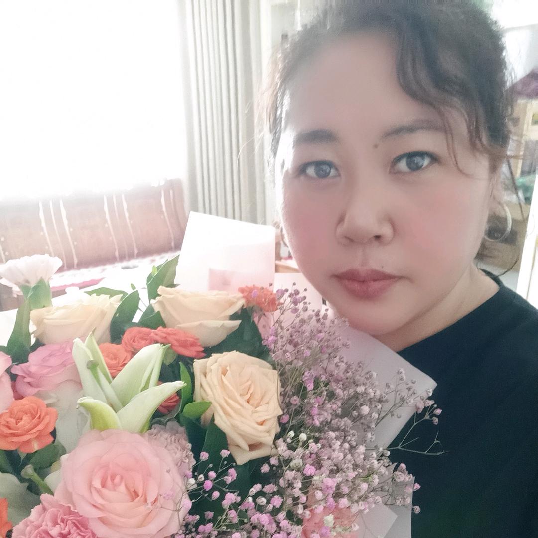 铁牛瓷砖批发仓库，莲姐