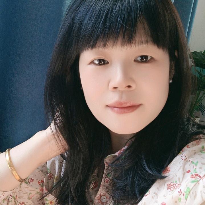 龚家*^O^*幺妹 兰