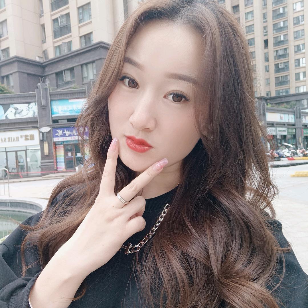双鱼儿静静