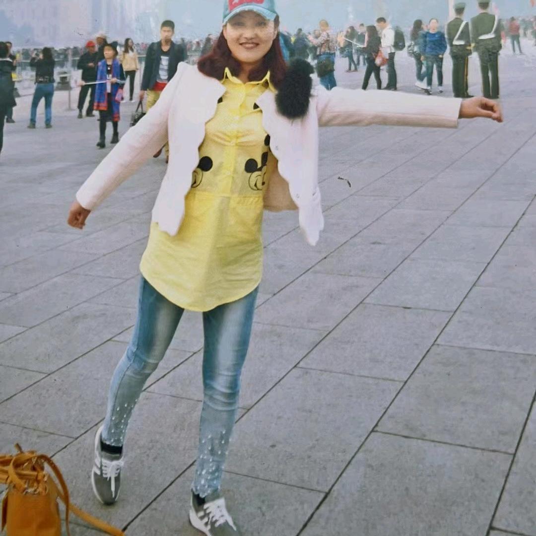 金顺扣板吊顶方通和广告牌地板材料加工厂