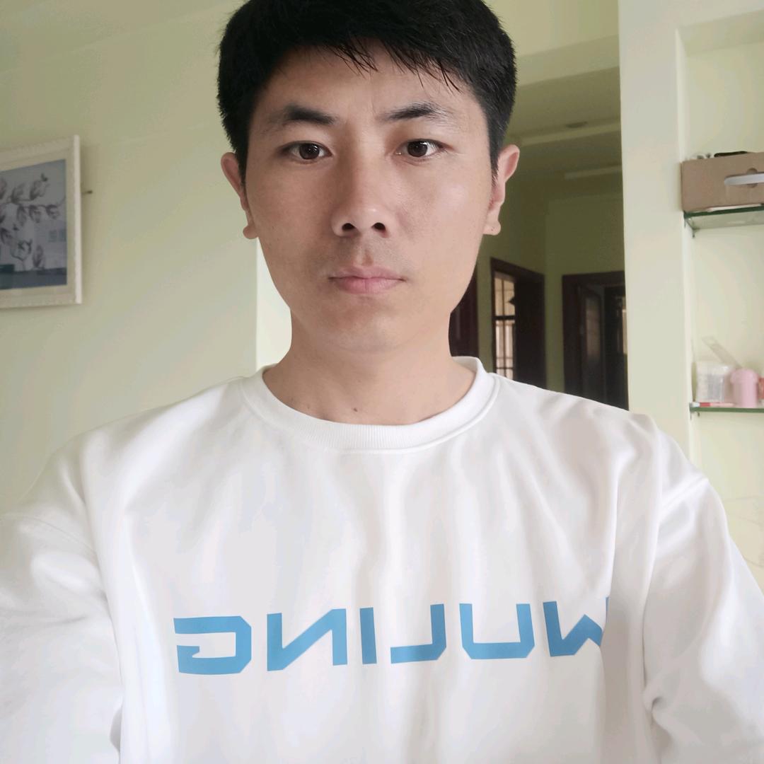 他家有两个小孩姐