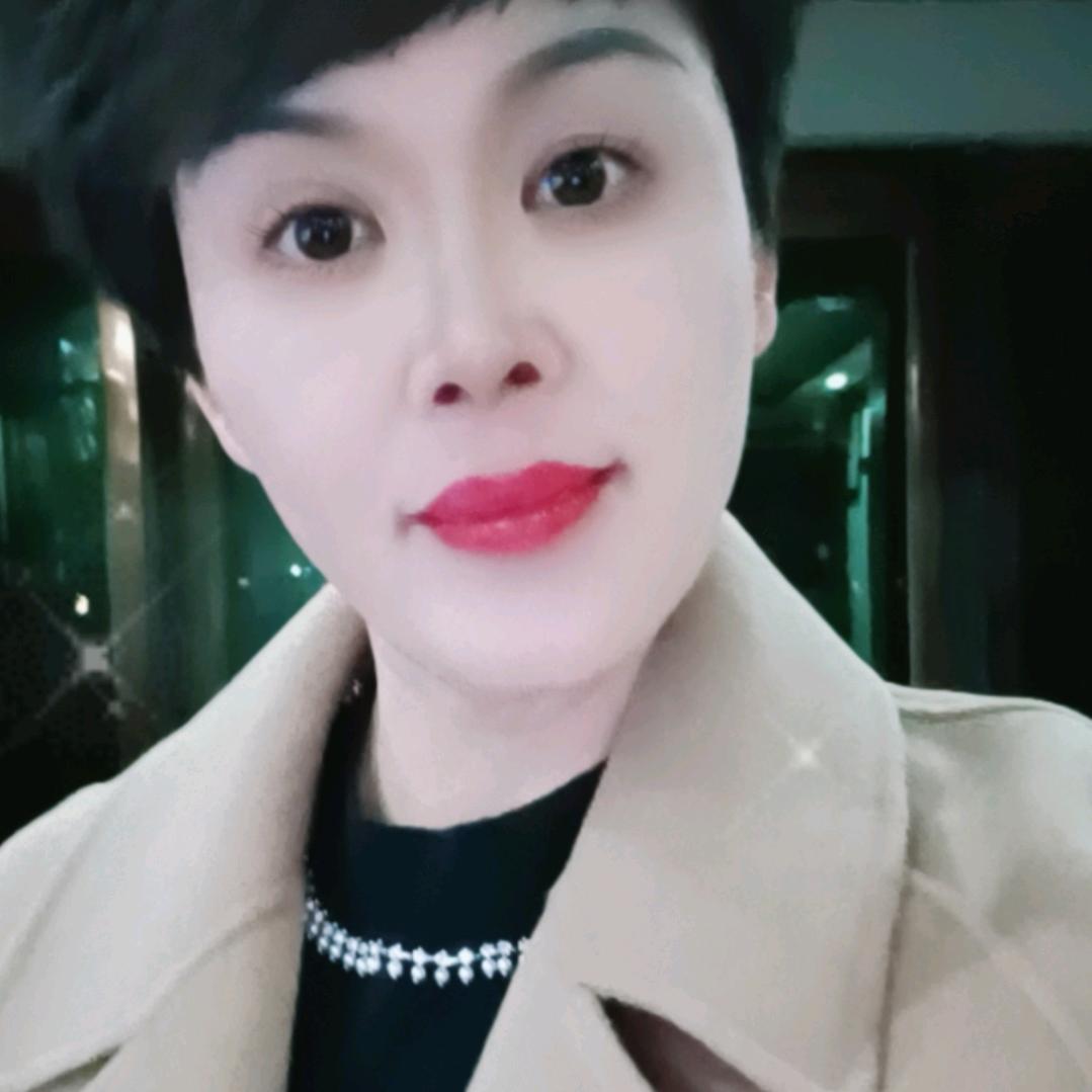 蒋敏(置地公园天中花卉A19)