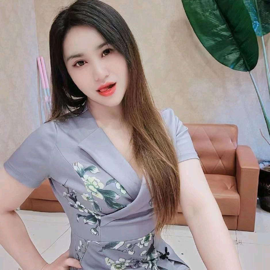 月月💃🏻