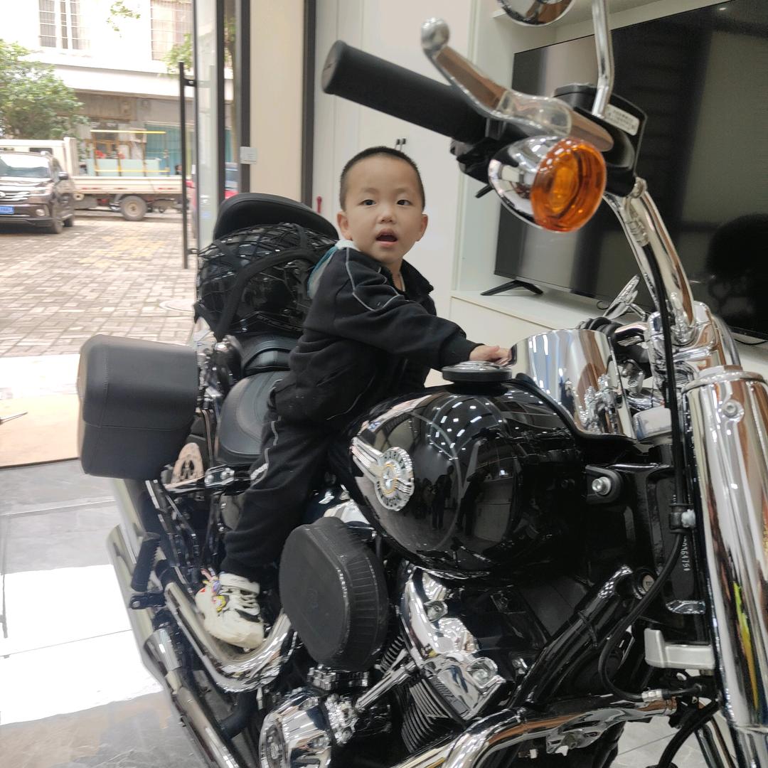 新河系统窗东顺玻璃柳州直营店