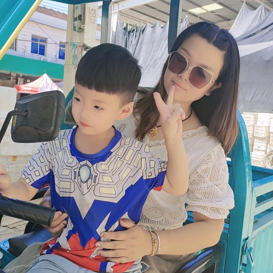 卖河南羊肉烩面的小媳妇