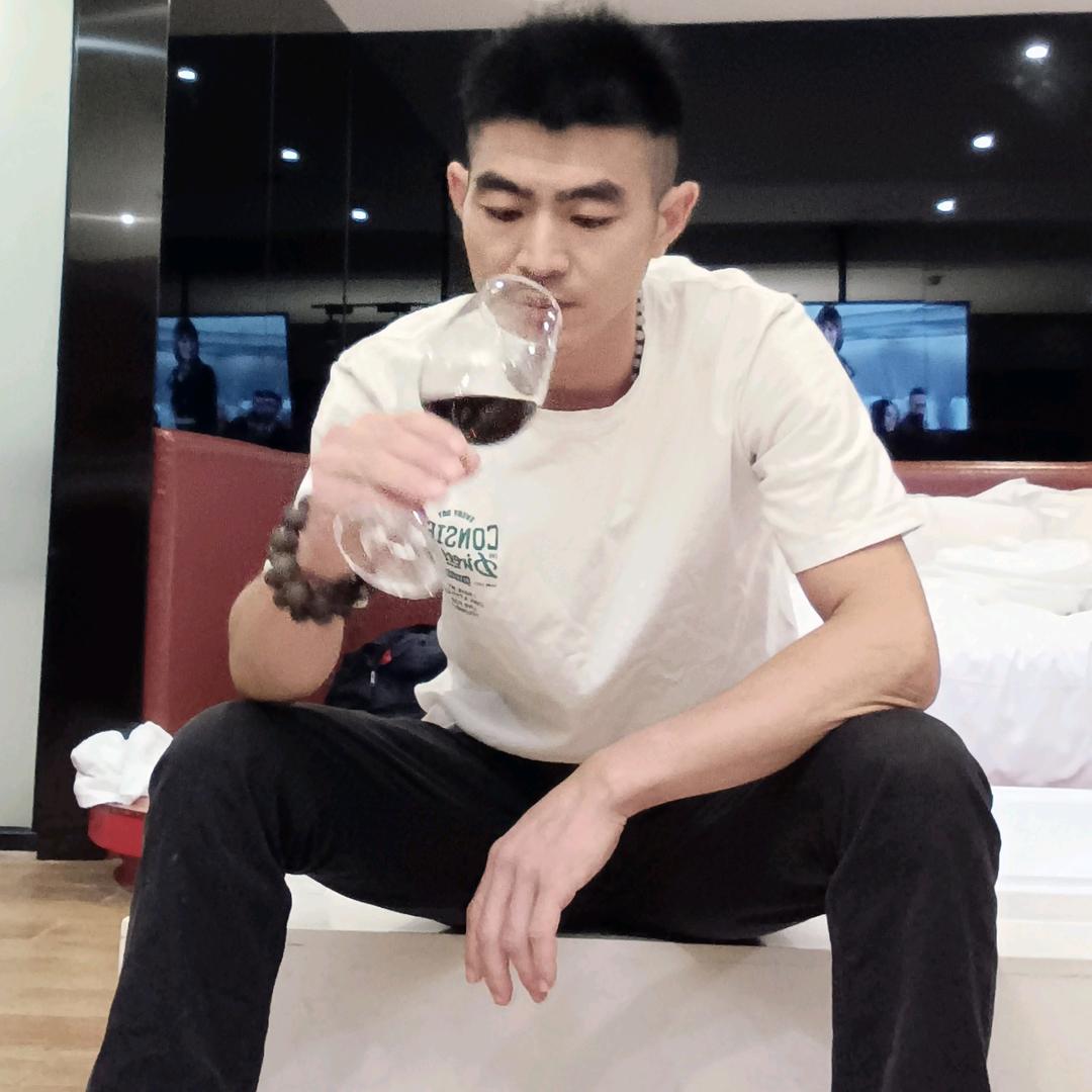 𝓑𝓸𝓶𝓶 💫