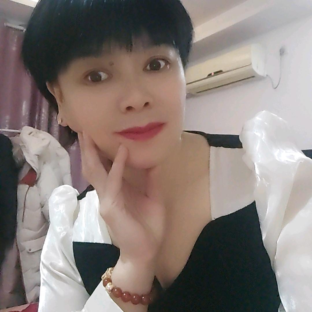 李梅（美缔可纯手工体验招学徒代理商）