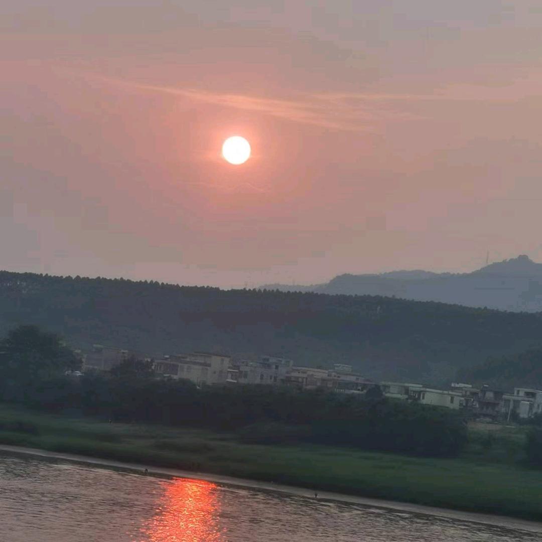 容菇凉（连赞拉黑）