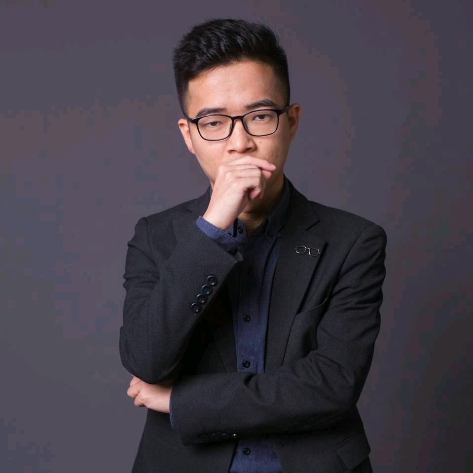 设计师伍豪先生