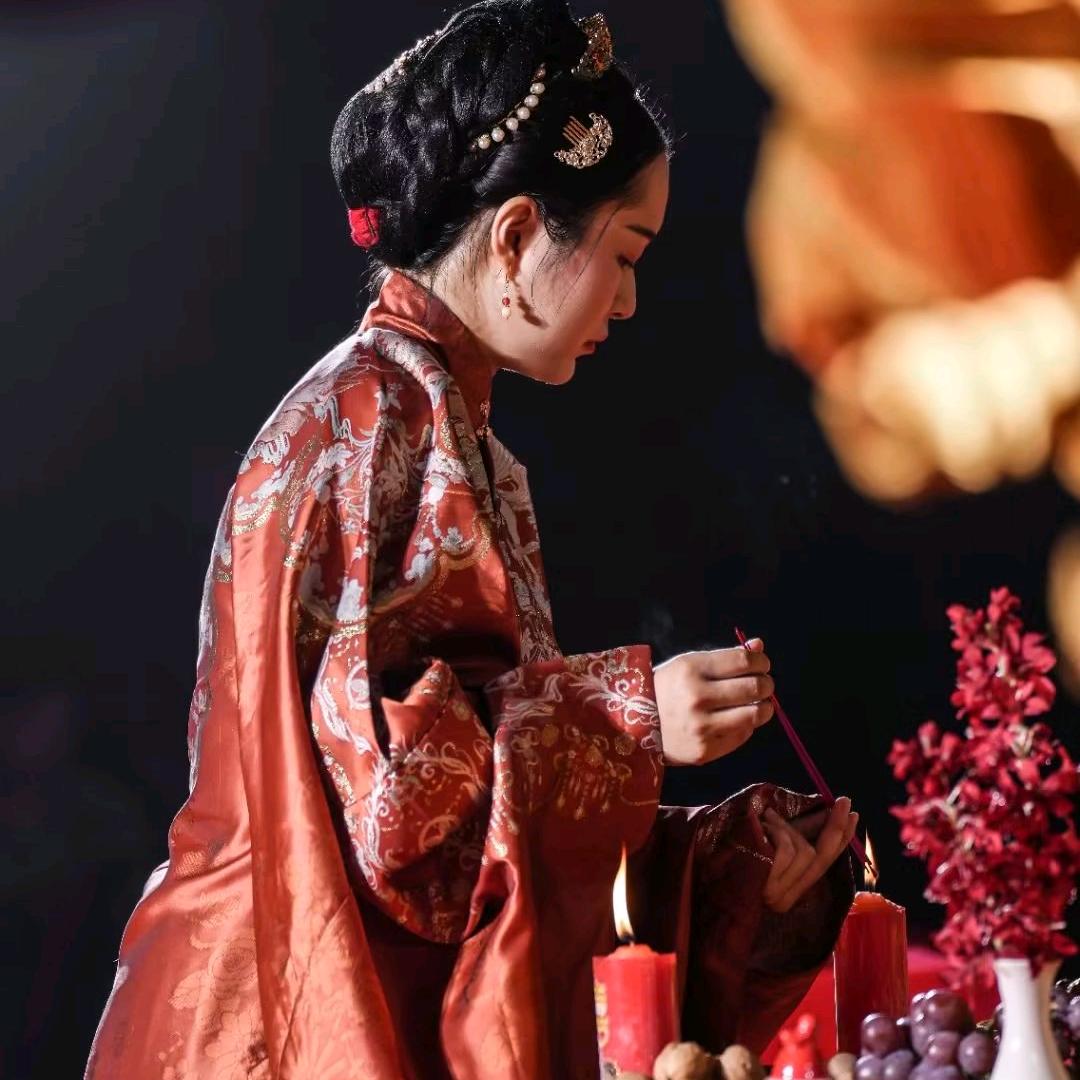 郭菲•西安中式婚礼主持人