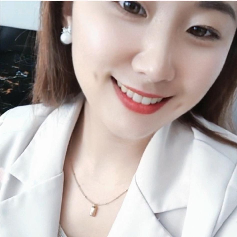 金越石材《商品在橱窗里》