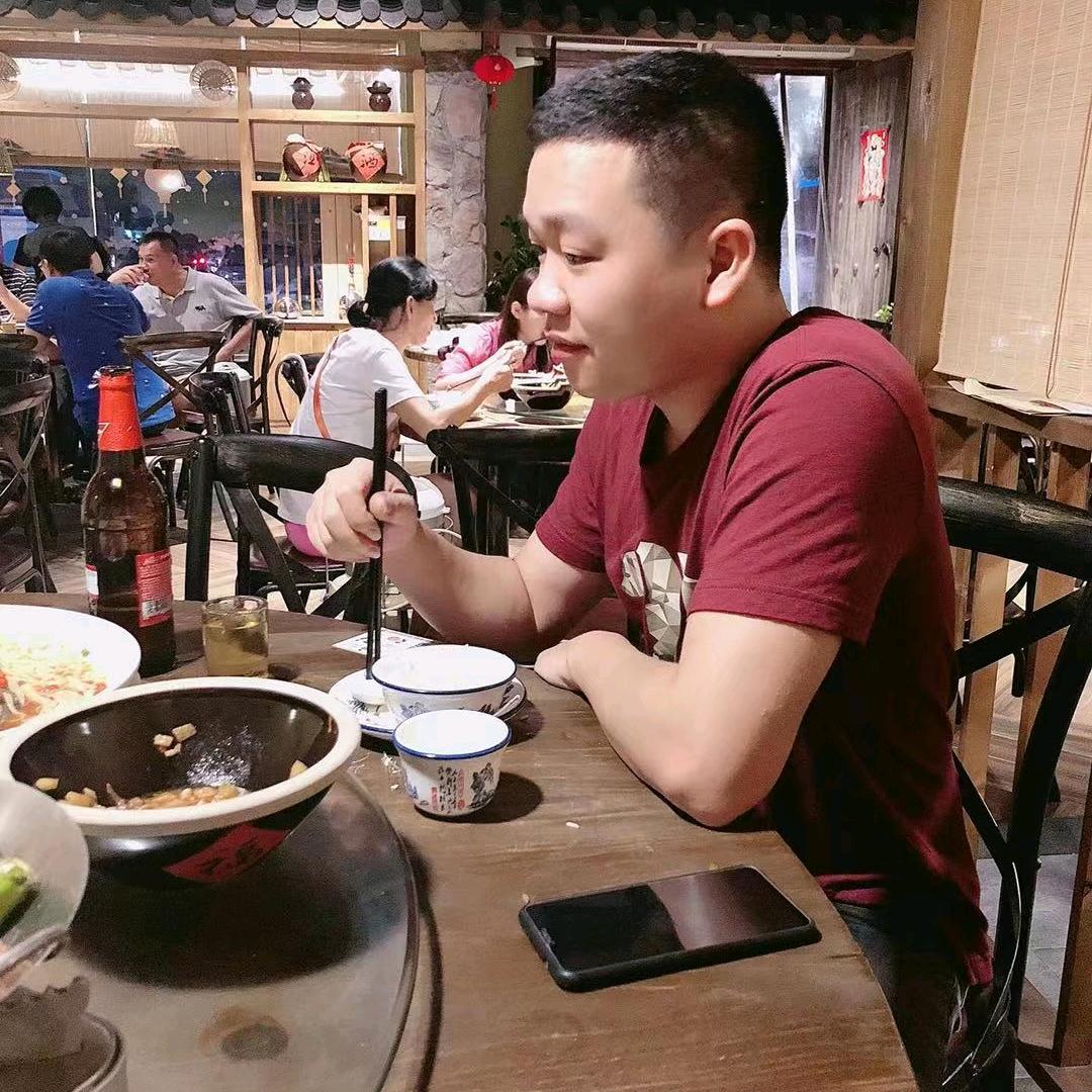 啊勇18k钻戒黄金铂金