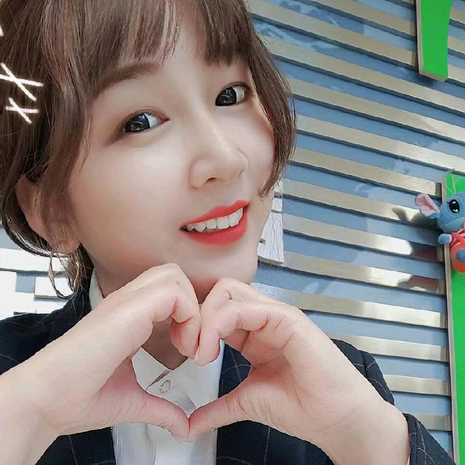 热爱生活的丫丫