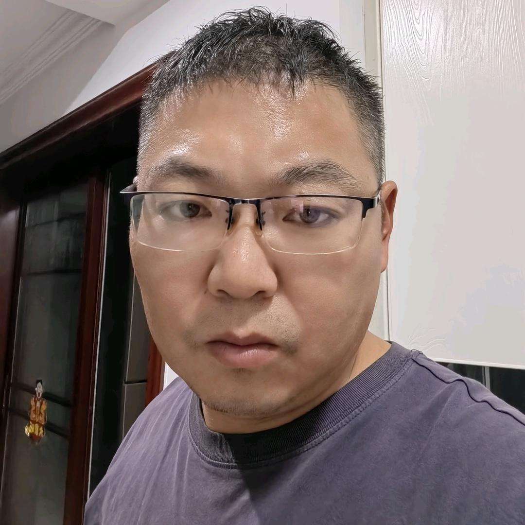 卖配电柜的老邹
