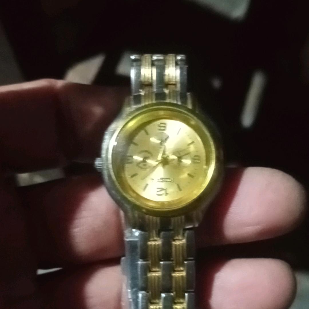 专业回收旧衣服，鞋子，包包，被子，手机等