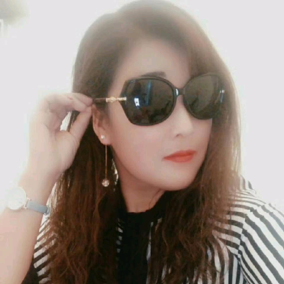 虹燕(70后)💄️💄️💄️👜️