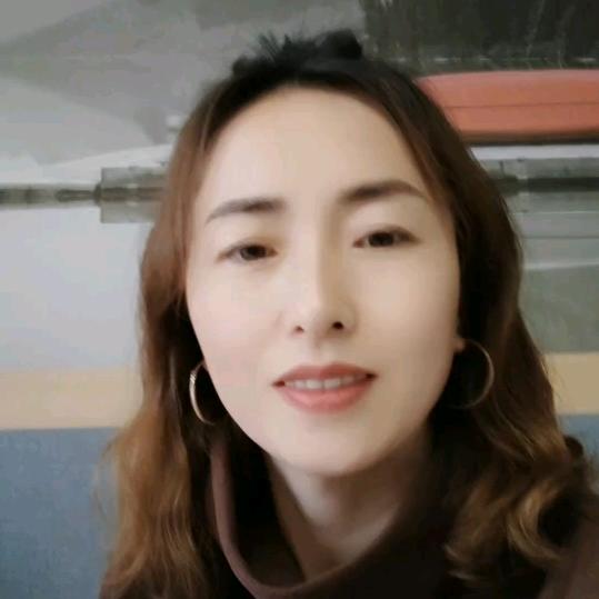 开大巴的杨姐